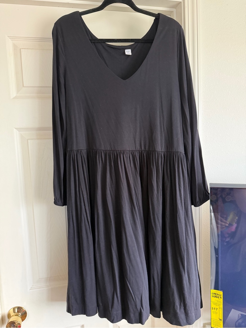 Old Navy Black Long-Sleeve V-Neck Swing Dress - Picture 1 of 6